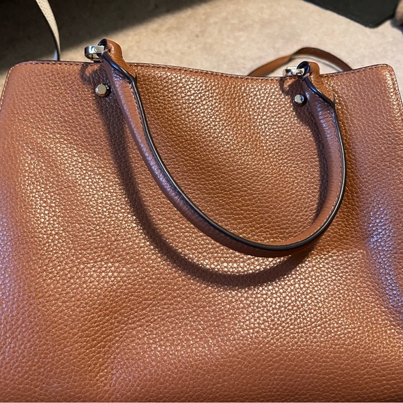 Kate spade tan crossbody- like new condition! - Picture 4 of 8